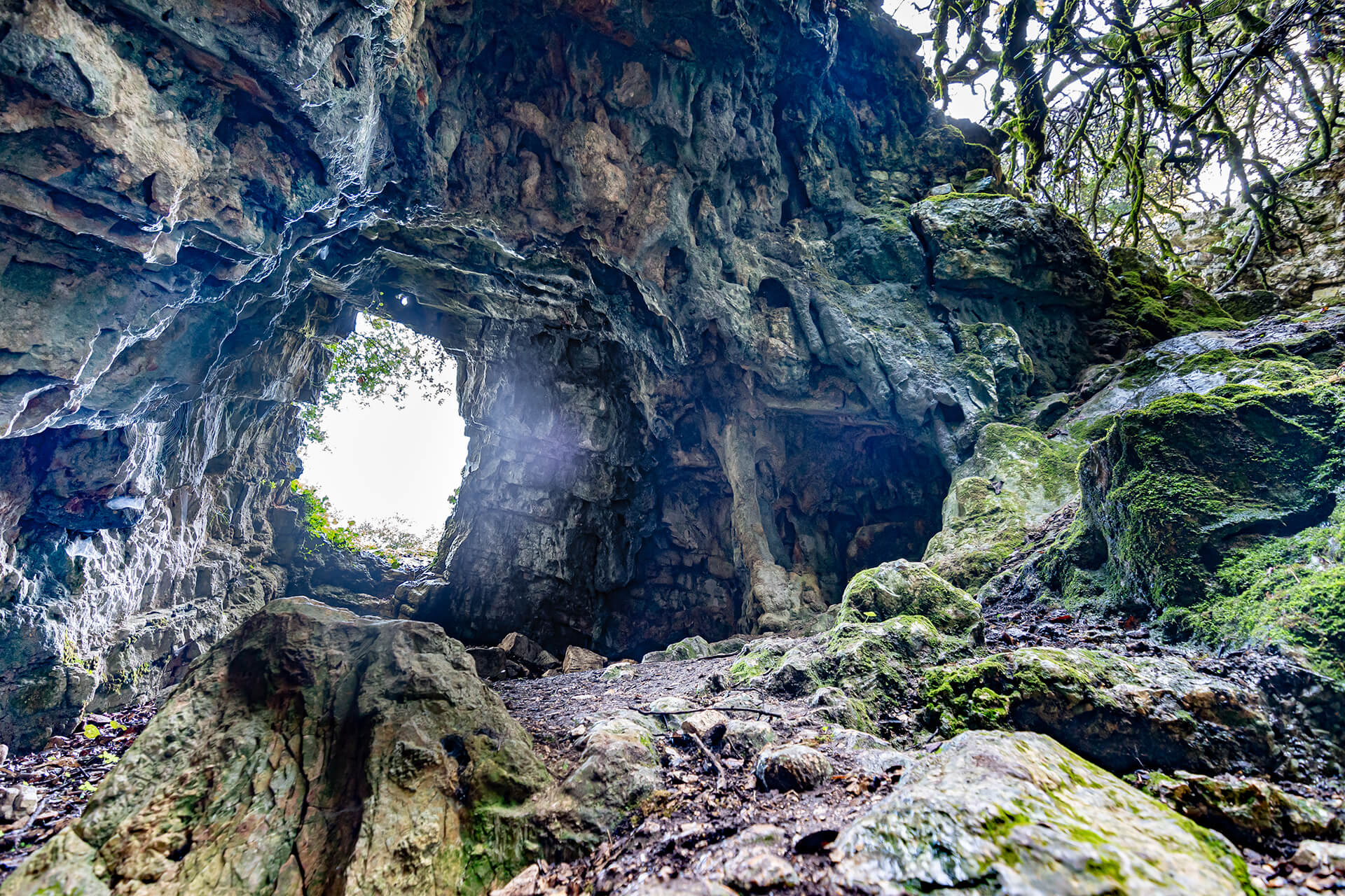 Φυσική Είσοδος του σπηλαίου